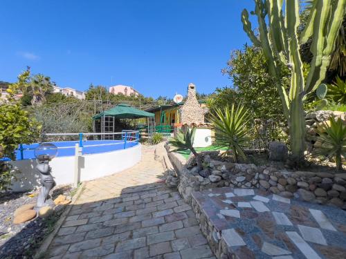 Bazén v ubytování Villetta vista mare con piscina, giardino e parcheggio privato nebo v jeho okolí