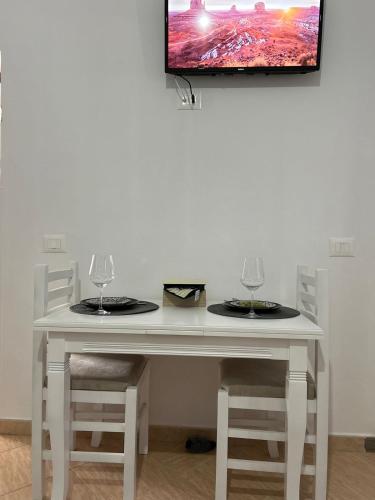 Μια τηλεόραση ή/και κέντρο ψυχαγωγίας στο Kiki's Rooms 1