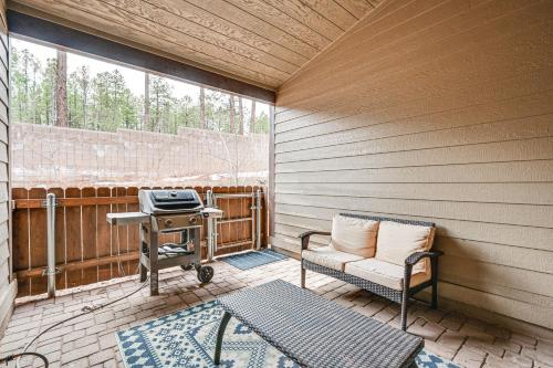 Imagen de la galería de Flagstaff Townhome with Patio 4 Mi to Downtown!, en Flagstaff
