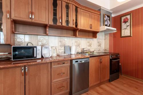 Kuchyň nebo kuchyňský kout v ubytování Apartament Royal Capital Towers Klimatyzacja & Prywatny Parking & Bezkontaktowe Zameldowanie & Balkon