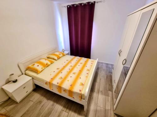 Apartments by the sea Stobrec, Split - 22838