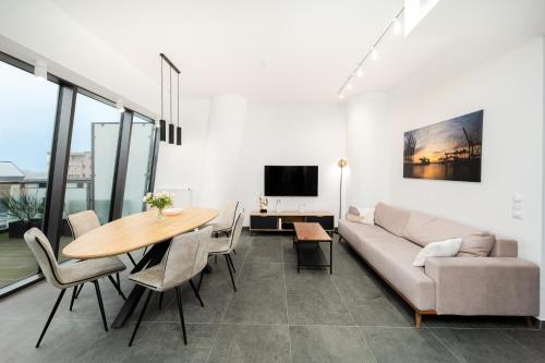 ANS Hanza Tower Apartment No 701 - Swimming pool, sauna, jacuzzi, viewing terrace