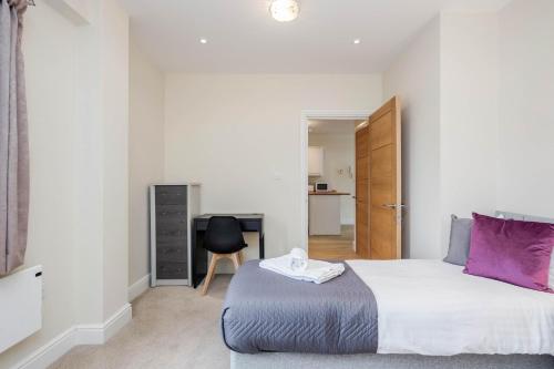 Кровать или кровати в номере Luxury Apartments 2 Bedrooms Central Maidenhead