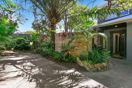 Afbeelding uit fotogalerij van Pet Friendly Tropical Escape in Sunshine Beach in Sunshine Beach