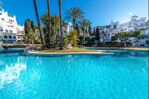 Aldea Blanca 2 BDRM Central Apt w Stunning Views