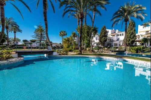 Aldea Blanca 2 BDRM Central Apt w Stunning Views