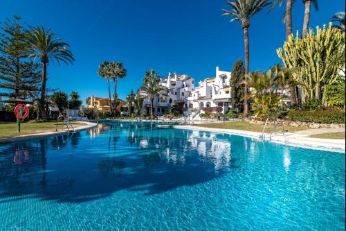Aldea Blanca 2 BDRM Central Apt w Stunning Views