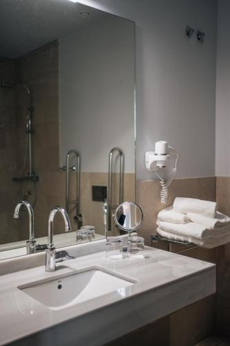Koupelna v ubytování Hotel Boutique Palacio Corredera