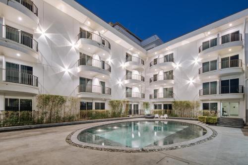 Πισίνα στο ή κοντά στο Mittapan Hotel