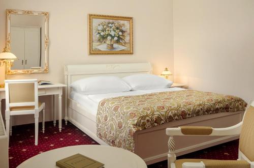 Alqush Downtown Hotel Image