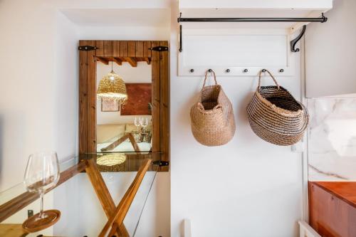 Posteľ alebo postele v izbe v ubytovaní Touch My Heart Malaga City center apartment BY NAMASTE ELITE