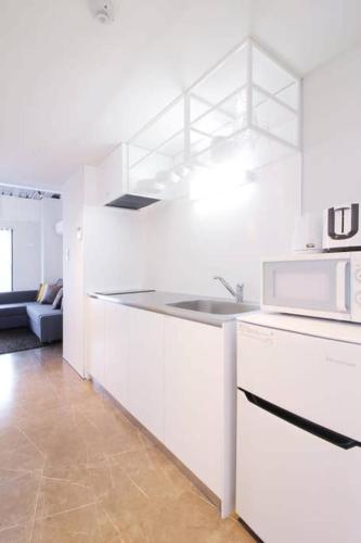 b hotel Komachi - City Retreat with BREAKFAST