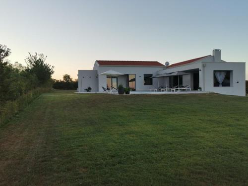 Το κτήριο όπου στεγάζεται  η βίλα