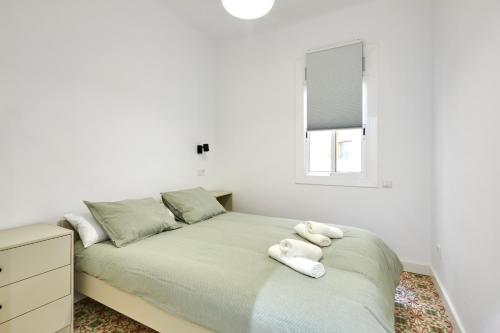 Comfortable apartment next to Apolo theater