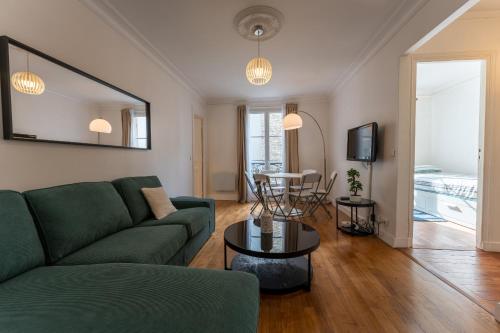 Arc de Triomphe, L'Ecrin chic