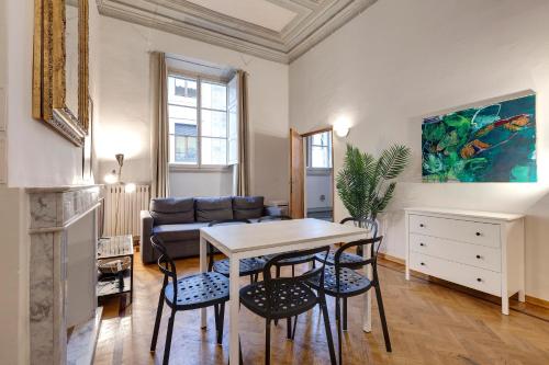 Servi Apartment by Mamo Florence