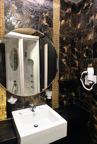 Aktis Hotelにあるバスルーム