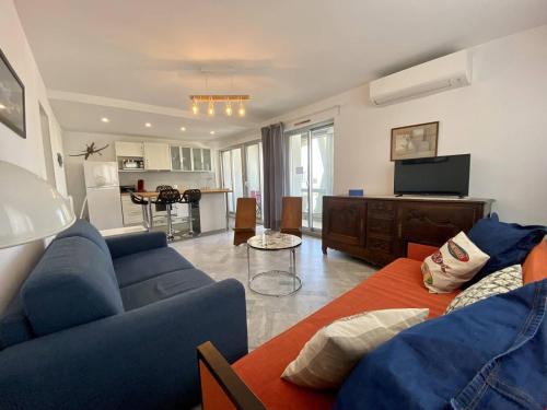 BEL APPARTEMENT CLIMATISE CENTRE VILLE T2 - 4 PERSONNES AVEC LOGGIA VUE SUR MER