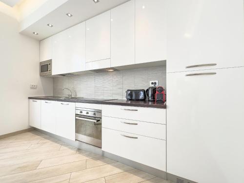 Photo de la galerie de l'établissement Tony Allard by Winsome Destination 2A, à Cannes