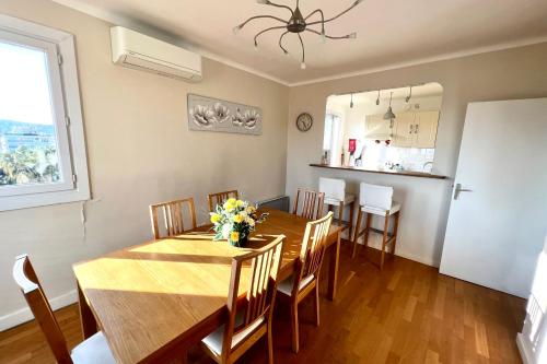 Juan les Pins town center - 4 people - top floor