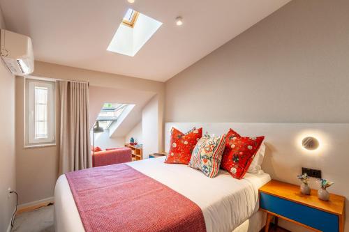 Savvy Signature Apartments