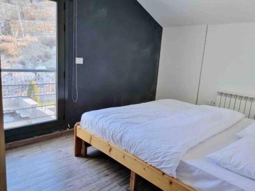 Postel nebo postele na pokoji v ubytování Modern 2BR Duplex