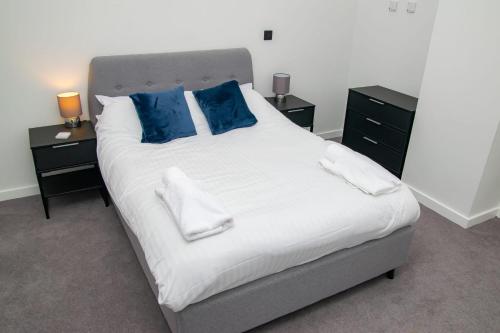 Stunning Central Birmingham 2 Bed Apartment photo 5
