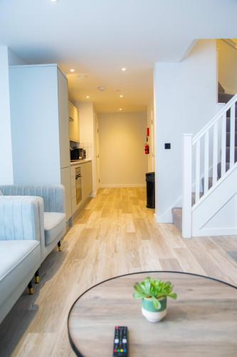 Stunning Central Birmingham 2 Bed Apartment photo 12