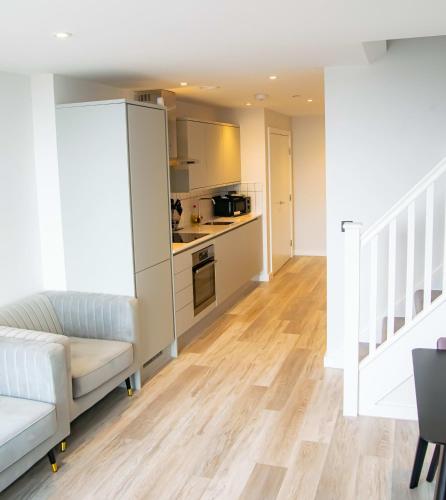 Stunning Central Birmingham 2 Bed Apartment photo 11