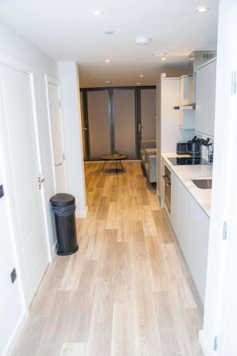 Stunning Central Birmingham 2 Bed Apartment photo 19