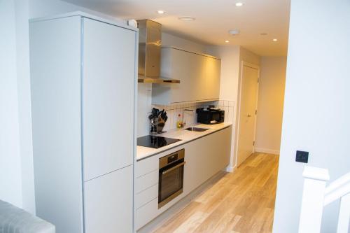 Stunning Central Birmingham 2 Bed Apartment photo 21