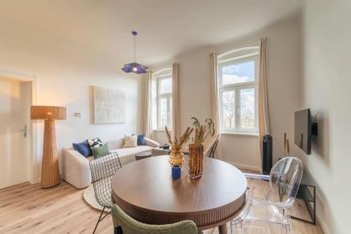 josef's home I Premium I Schloss Schönbrunn I 01