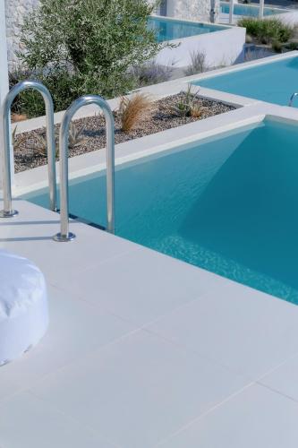 Der Swimmingpool an oder in der Nähe von Largo Seaside Retreat