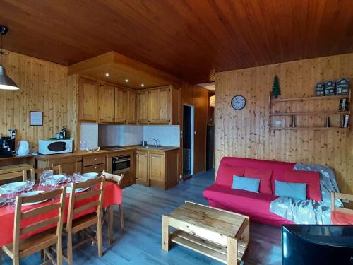 Appartement 3 pièces pour 6 au ski avec parking à Montgenèvre - FR-1-330D-13