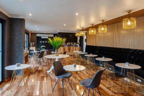 Posezení v ubytování Bedfordview Hotel & Apartments