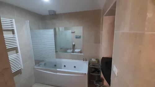 Ένα μπάνιο στο Borgo Hedone