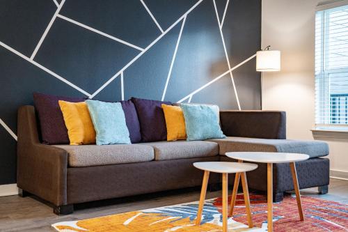 Foto Orlandos asuva majutusasutuse Complete Sleek Modern Apartment 10 Min to Parks Pets Allowed, Resort-Style Amenities galeriist
