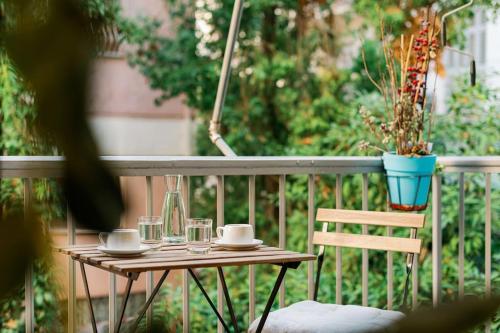 Stylish Urban Hideaway Near Athens Center & Metro