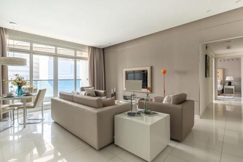 Frank Porter – DAMAC Voleo