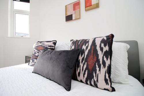 Cardiff City 2 Bed Apartment – Whitchurch photo 55