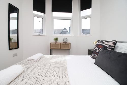 Cardiff City 2 Bed Apartment – Whitchurch photo 37