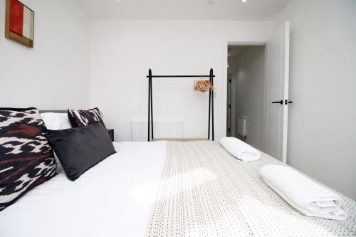 Cardiff City 2 Bed Apartment – Whitchurch photo 40