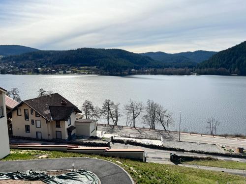 Appartement Neuf VUE LAC 6/8pers