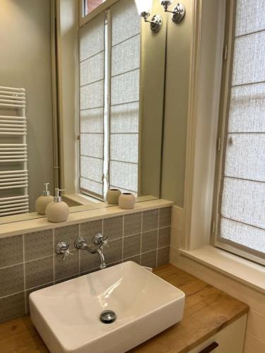 Photo de la galerie de l'établissement DEAUVILLE Fabuleux 2/3 pièces refait à neuf, à Deauville