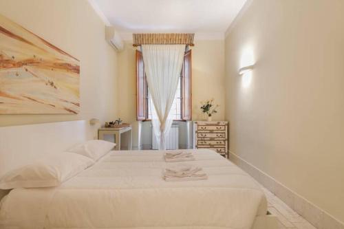 BORGO PIO - quite and spacious apt