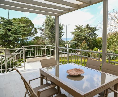 Gallery image of Αθηναϊκή Ριβιέρα in Anavissos