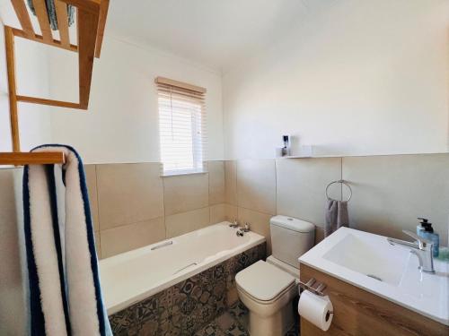 Ένα μπάνιο στο Martinique Cove 18