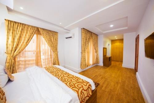 Gallery image of 4 Bedroom Terrace Apartment Flat #1 in Aso