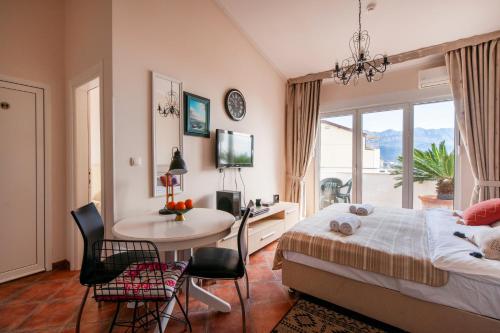 Katil atau katil-katil dalam bilik di Lux M & A Apartments
