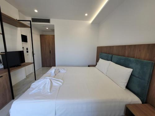 Φωτογραφία από το άλμπουμ του Prestige Hotel σε Εξαμίλι